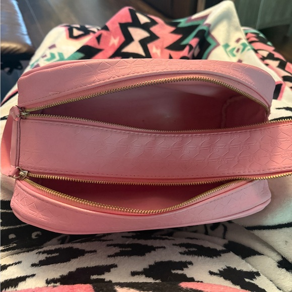 Pink Embossed Women's Bag - Picture 5 of 6